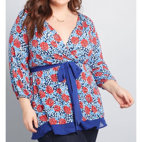 Modcloth Tops - ModCloth Shirt in red and blue floral print